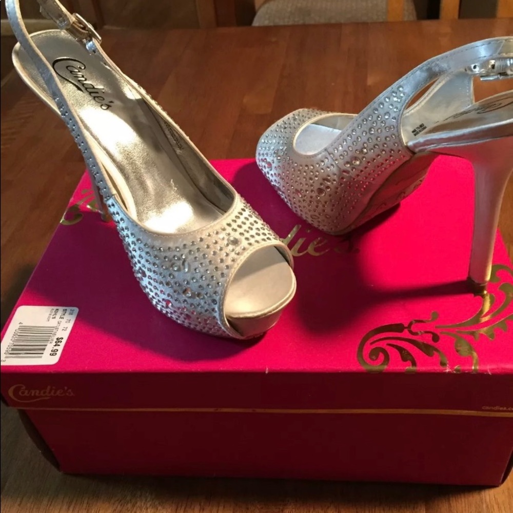 Candie’s Silver Satin embellished Stiletto Platform Heels Slingback Sandals 7.5